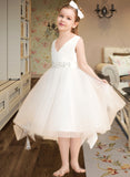 Jeanie A-Line Knee-length Flower Girl Dress - Satin/Tulle Sleeveless V-neck With Bow(s) UKP0015832