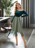 Karma Colorblock Off the Shoulder Long Sleeves Elegant A-line Velvet Midi Dresses UKP0016828