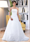 Tricia Ball-Gown/Princess Strapless Chapel Train Organza Wedding Dress With Lace Beading UKP0017044