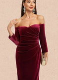 Madeline Sheath/Column Off the Shoulder Knee-Length Velvet Cocktail Dress UKP0021420