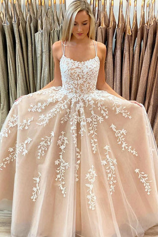 Chic A Line Tulle Lace Appliques Long Prom Dresses