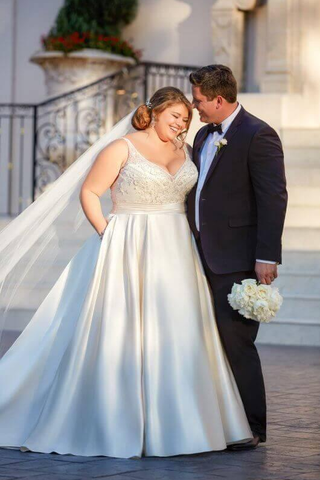 Embroidery Beadings Deep V Neck Plus Size Wedding Dresses Ivory Satin Oversize Wedding Gowns