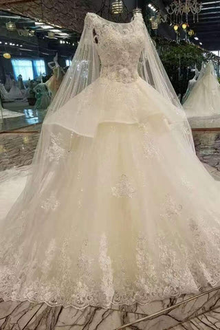 New Arrival Luxurious Wedding Dresses Lace Up With Appliques And Beading Scoop Shoulder Veil