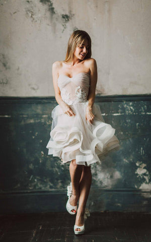 Cute Sweetheart Strapless Short Wedding Dress Summer Modest Tulle Appliques