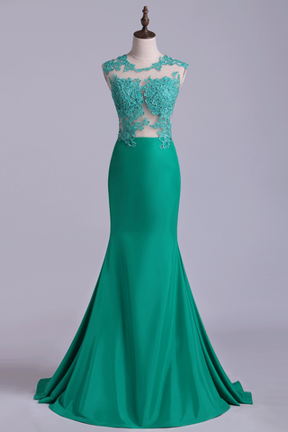 New Arrival Scoop Mermaid Prom Dresses With Applique