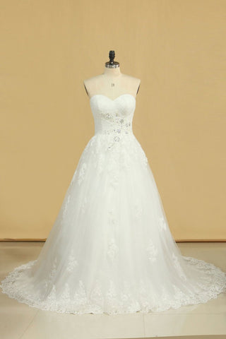 Plus Size Wedding Dresses A-Line Sweetheart Court Train Tulle Applique Covered Button