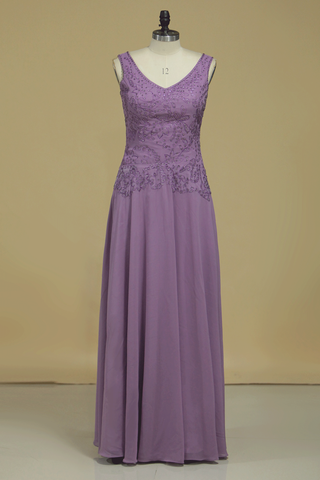 V Neck Evening Dresses A Line With Applique & Beads Floor Length